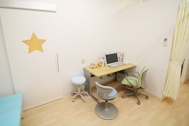 診察室2